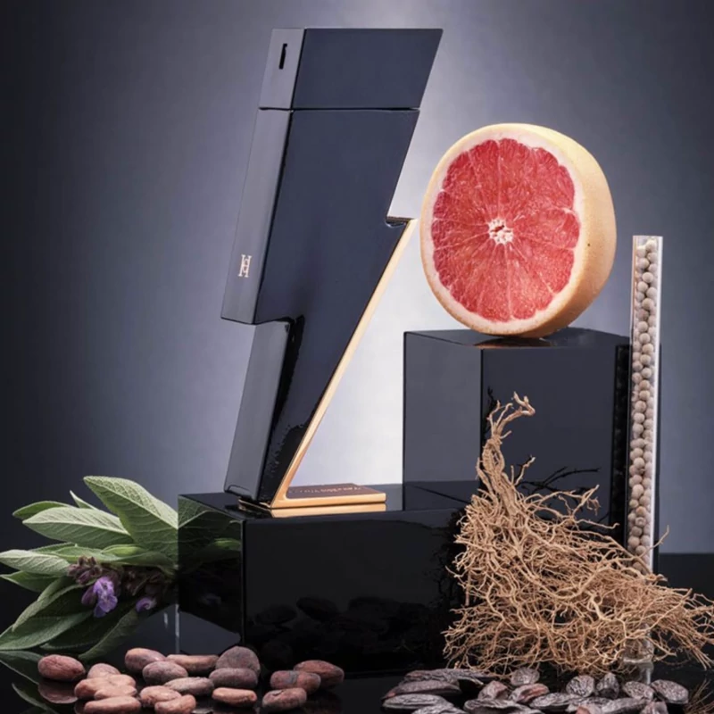 عطر خالص بد بوی کارولینا هررا (حجم1میل) ماندگاری و پخش بو بسیار بالا برند جیوادان H به قیمت عمده